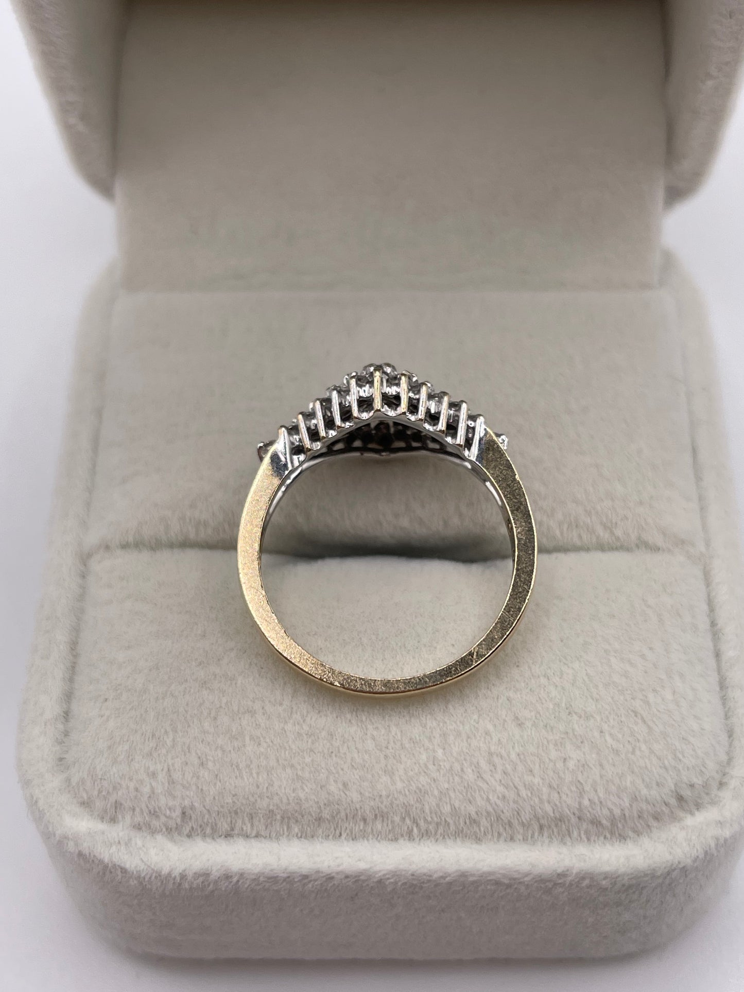 9ct gold diamond cluster ring