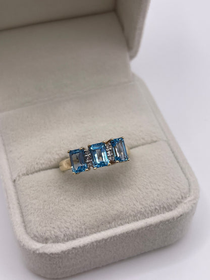 9ct gold topaz and diamond ring