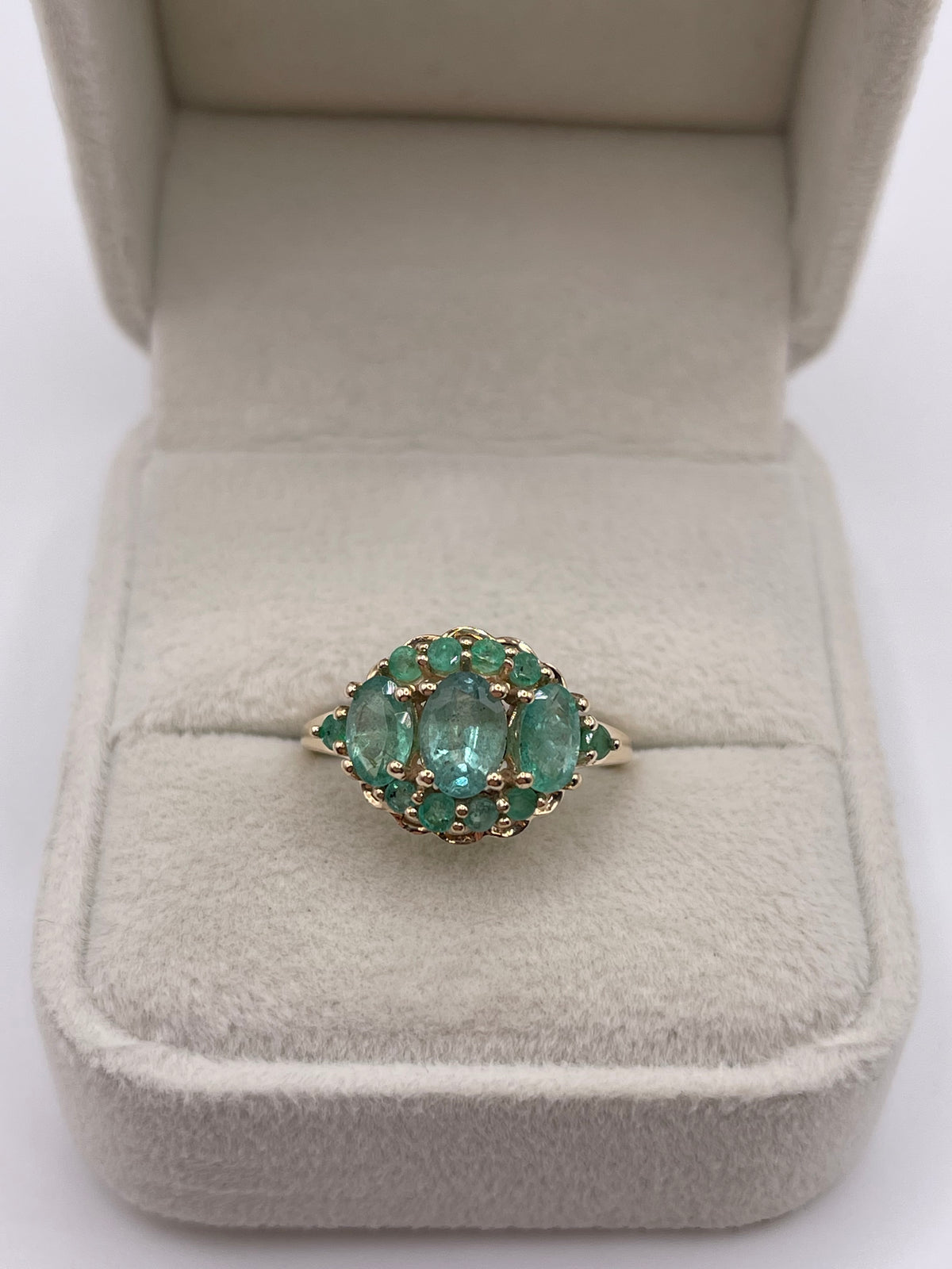 9ct gold emerald cluster ring