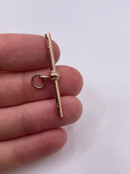 9ct rose gold t bar pendant