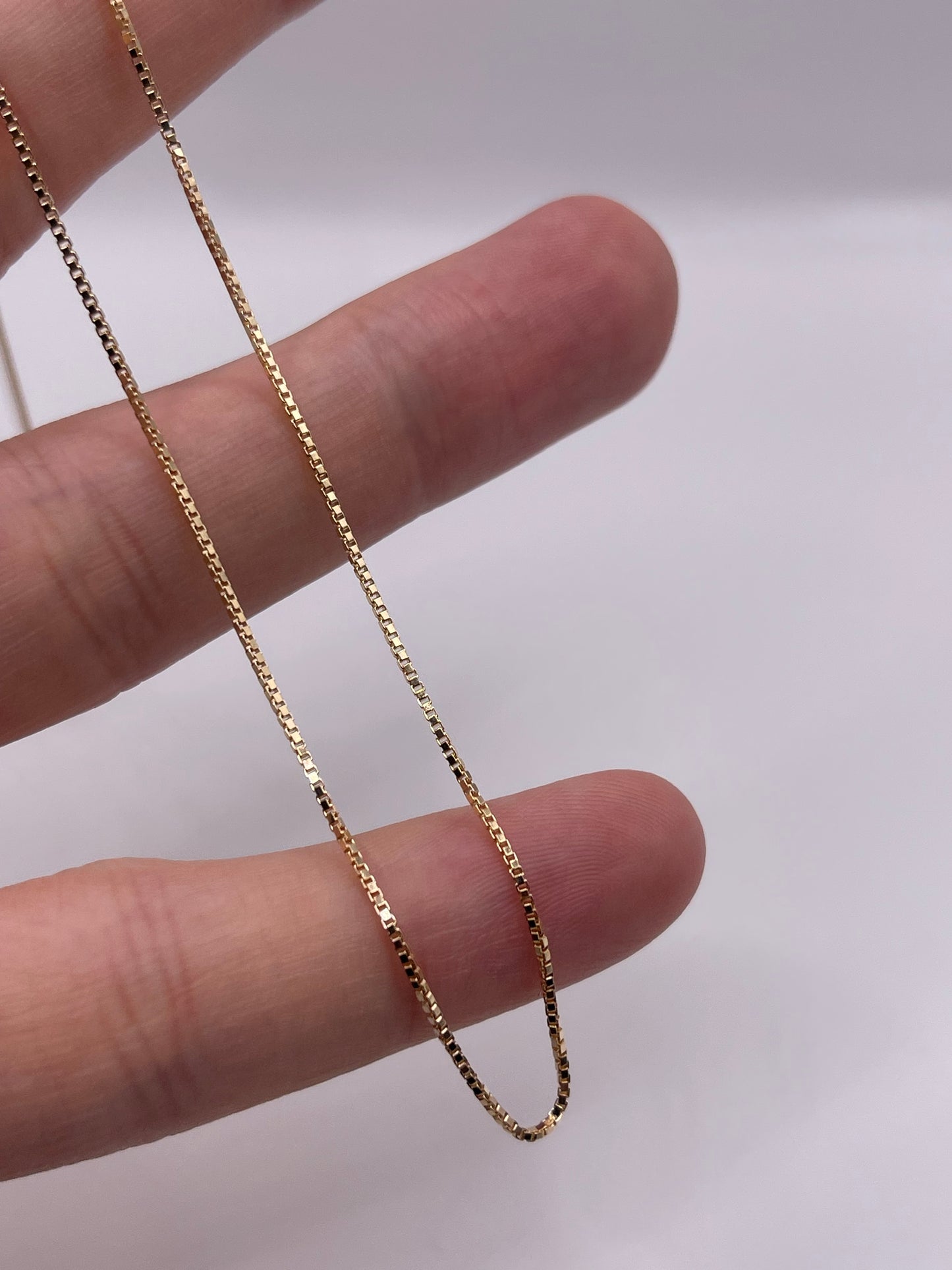 9ct gold chain H