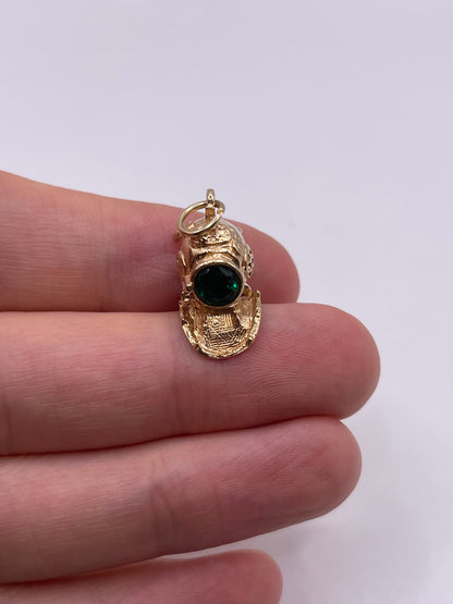 9ct gold divers helmet charm