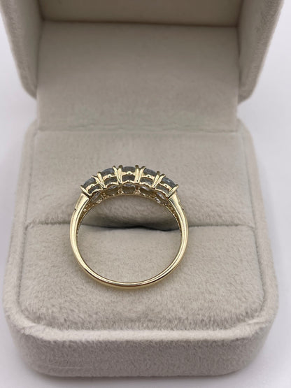 9ct gold aquamarine ring