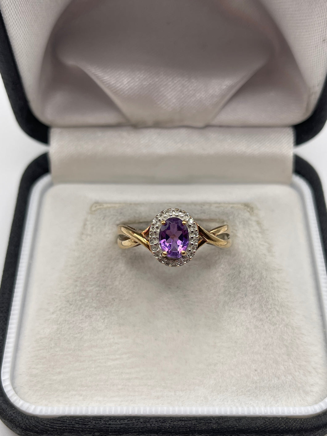 9ct gold amethyst and diamond ring
