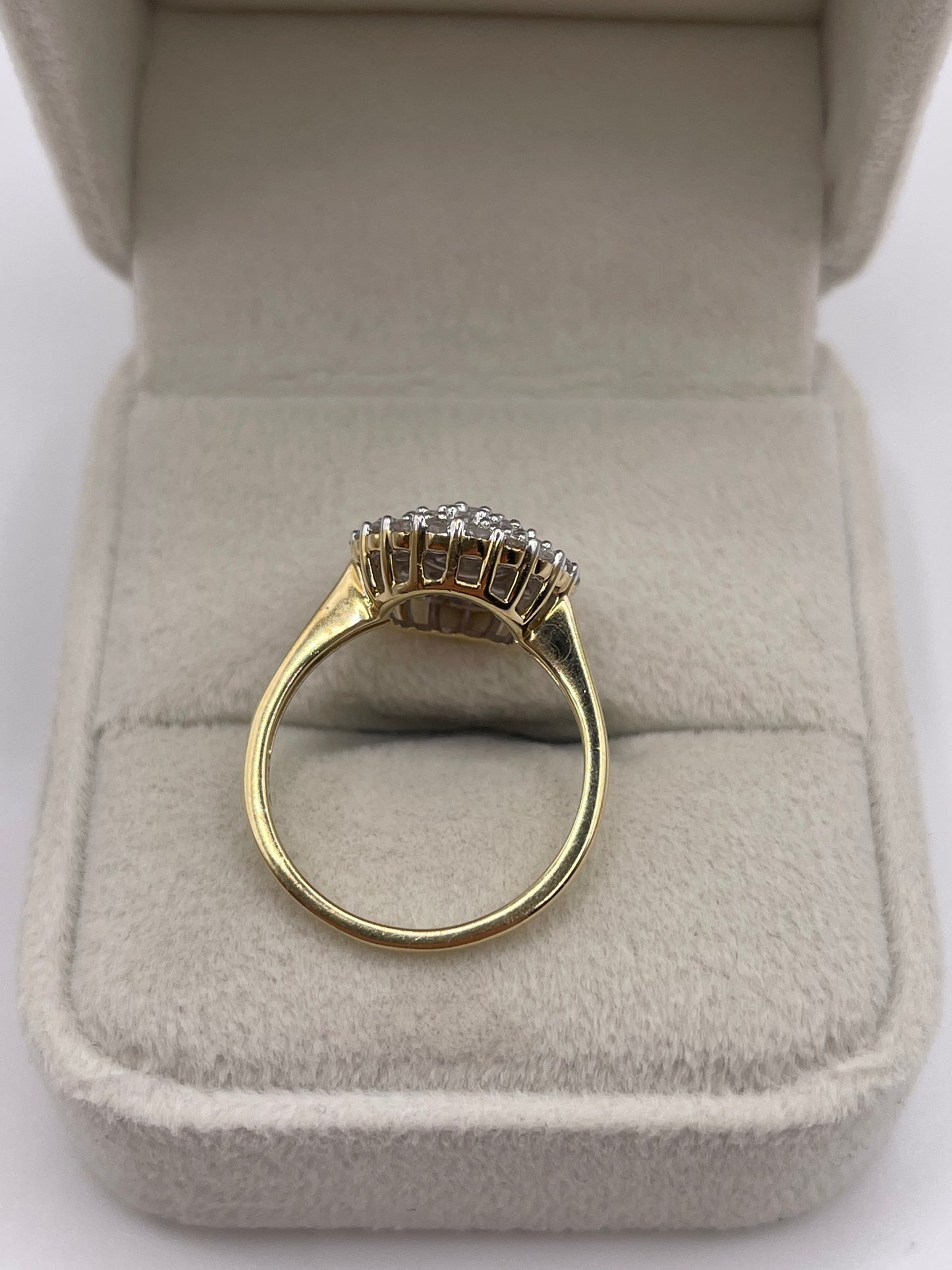 9ct gold diamond cluster ring