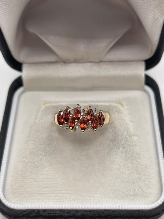 9ct gold garnet and diamond ring