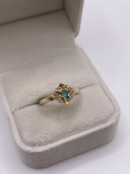 9ct gold emerald and diamond ring