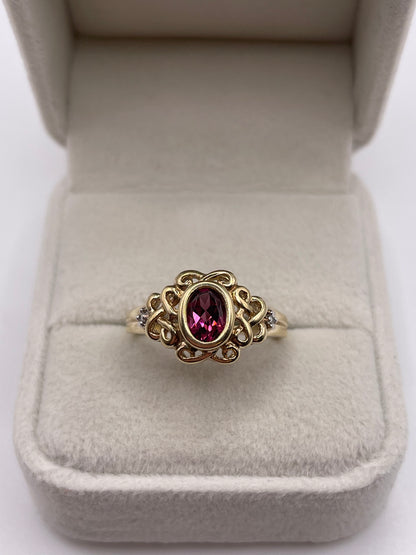 9ct gold garnet and diamond ring