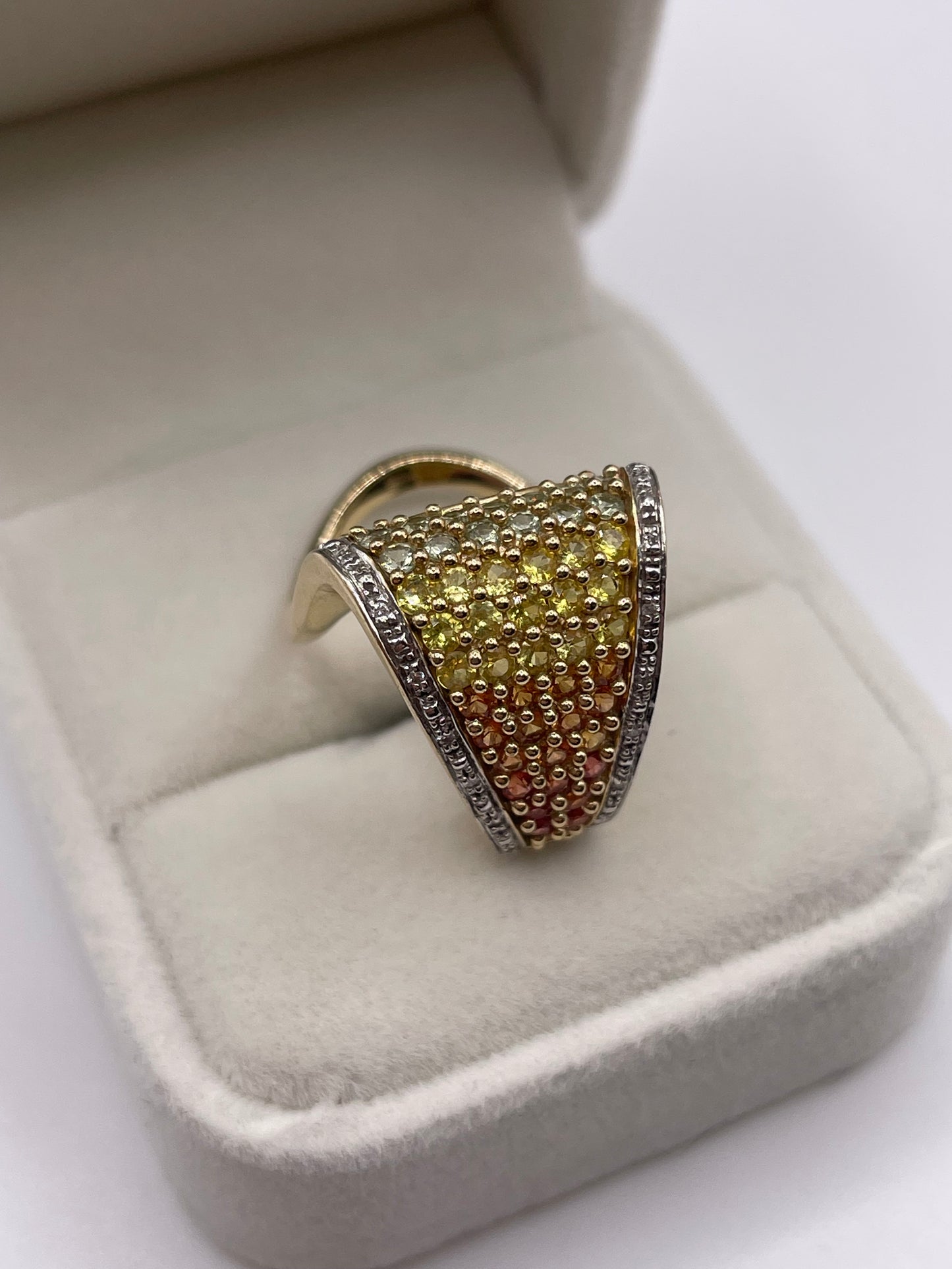 9ct gold sapphire and diamond ring