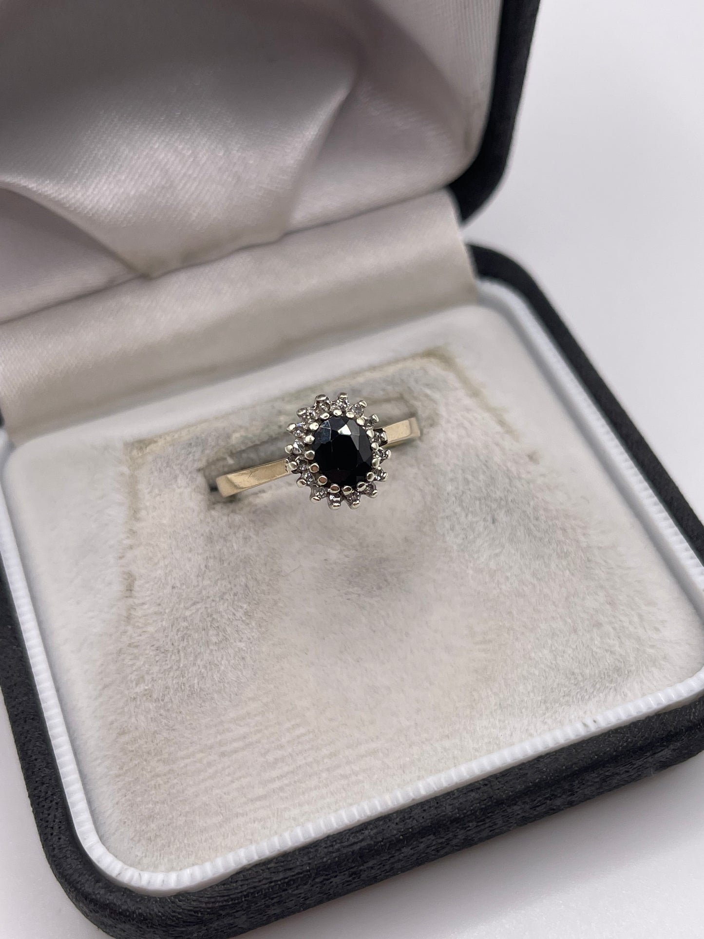 9ct gold sapphire and diamond ring