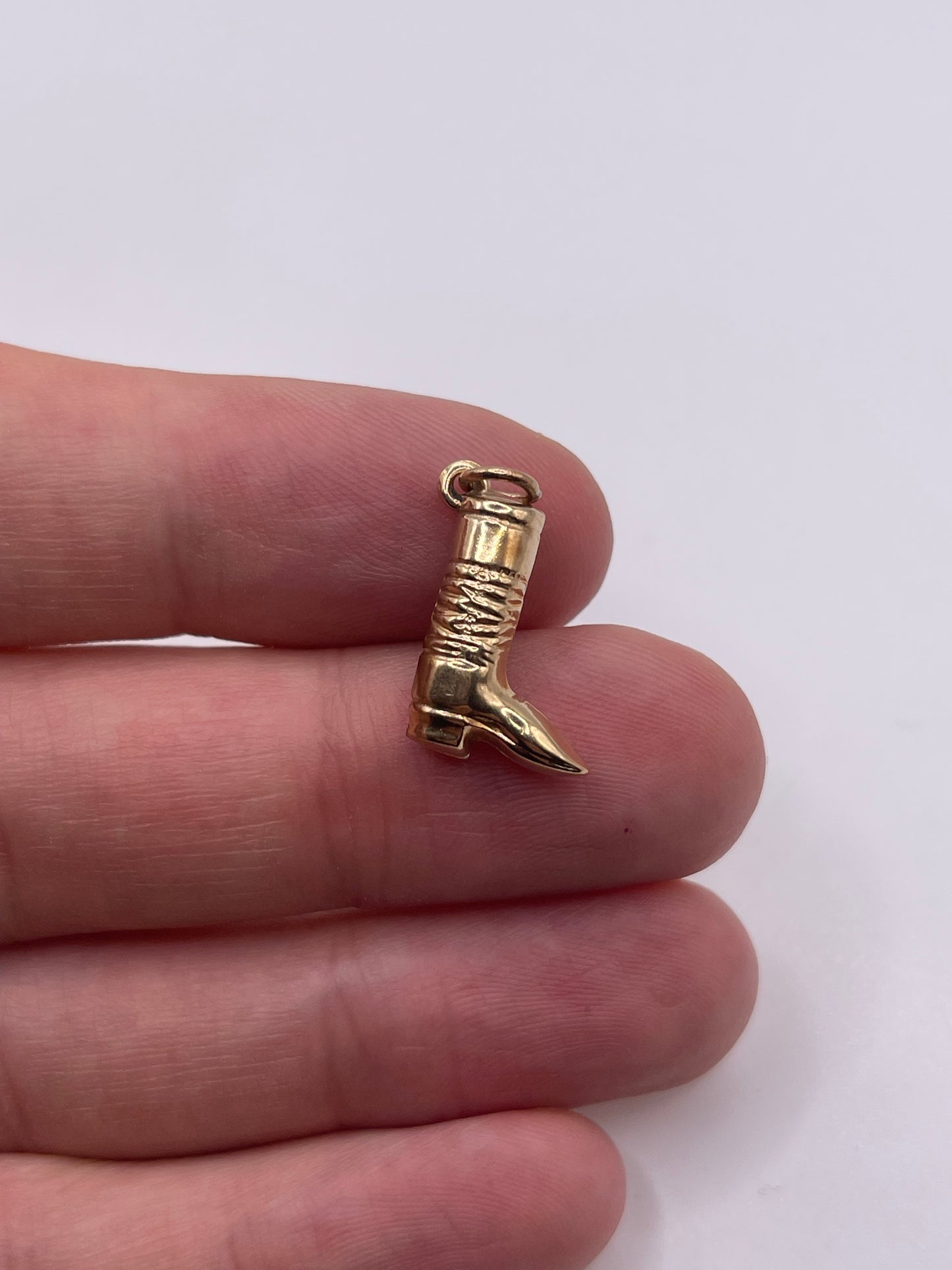9ct gold boot charm