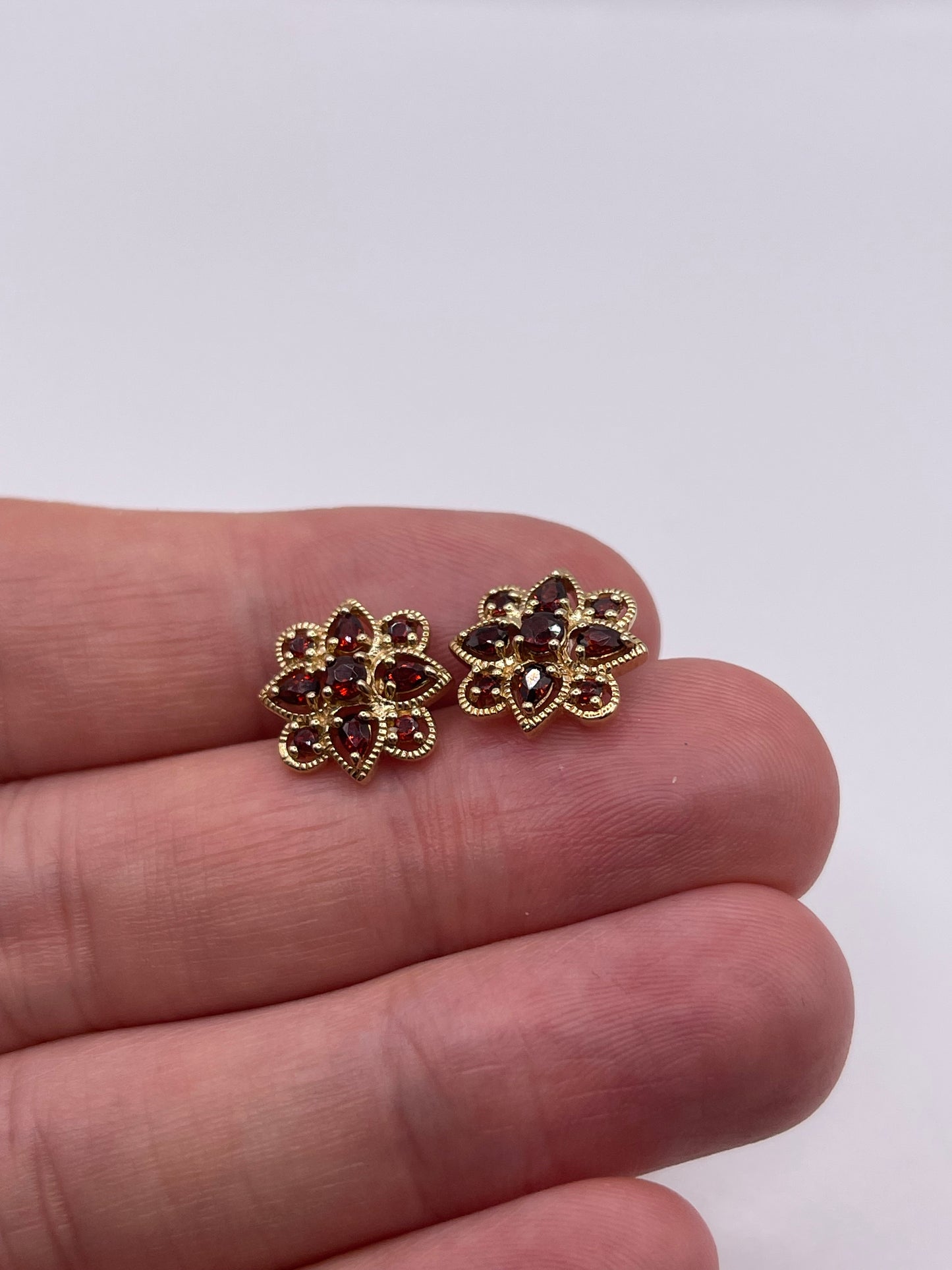9ct gold garnet cluster earrings