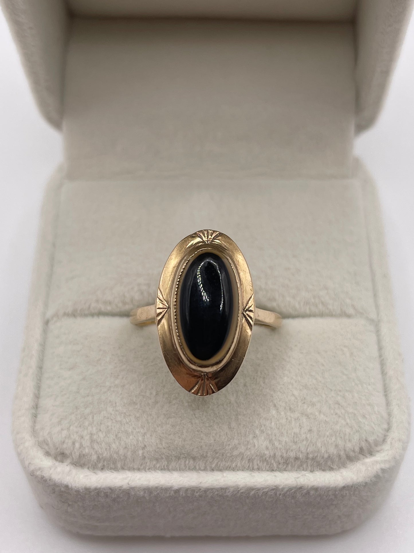 9ct gold onyx ring