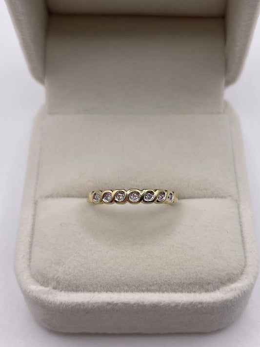9ct gold diamond ring