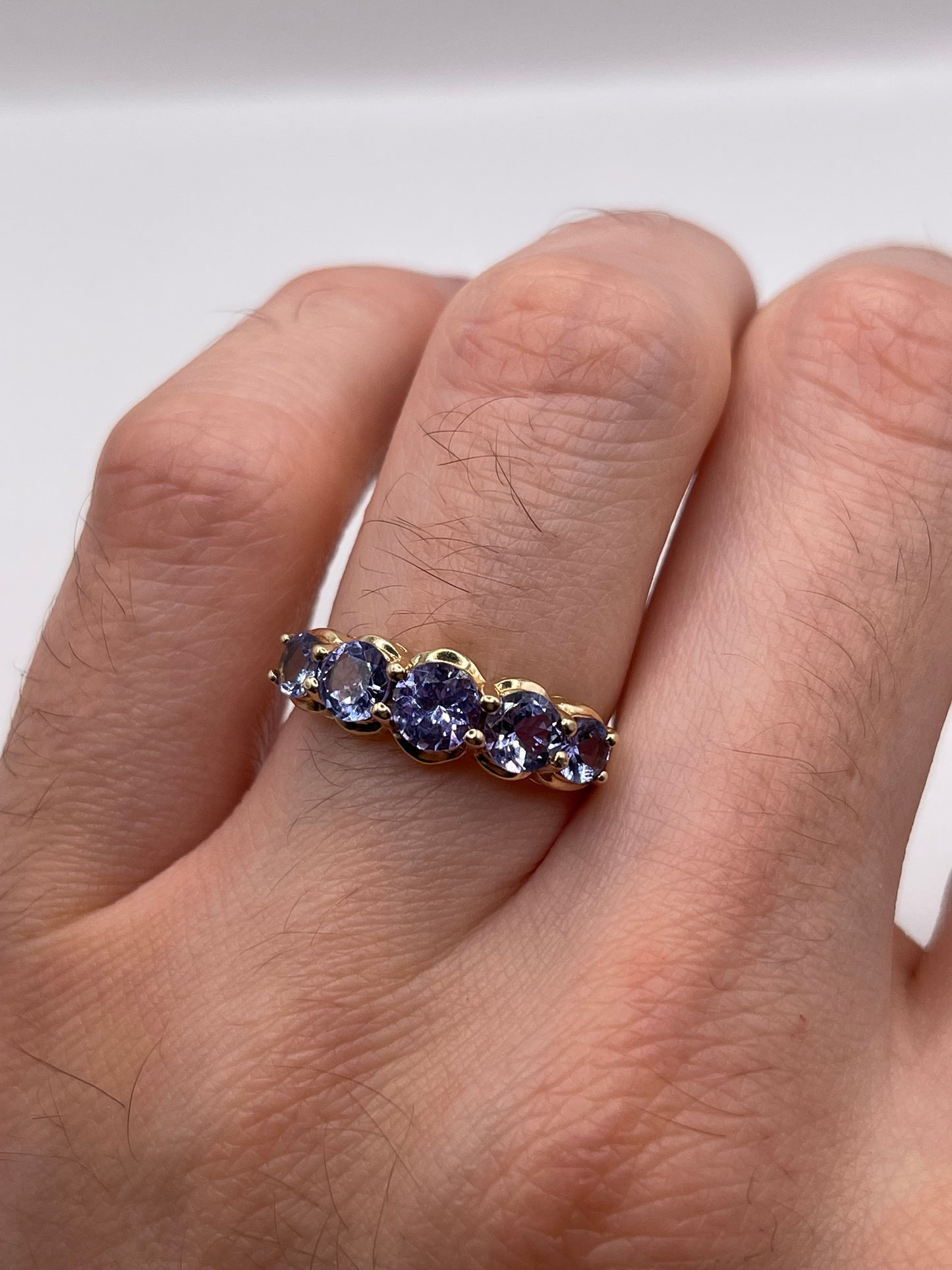 9ct gold tanzanite ring