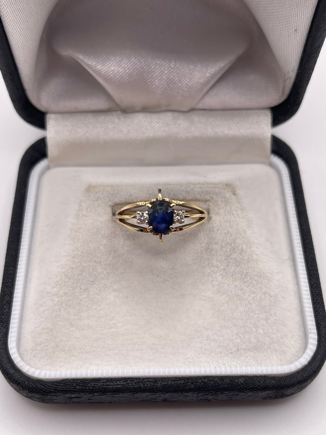 14ct gold sapphire and diamond ring