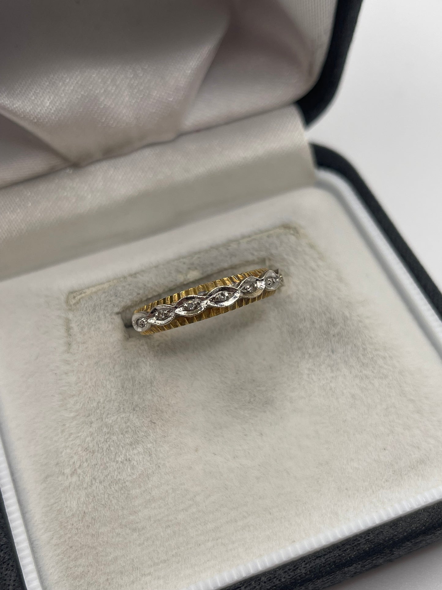 18ct gold diamond ring