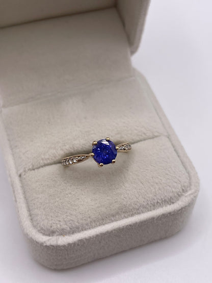 9ct gold tanzanite and zircon ring