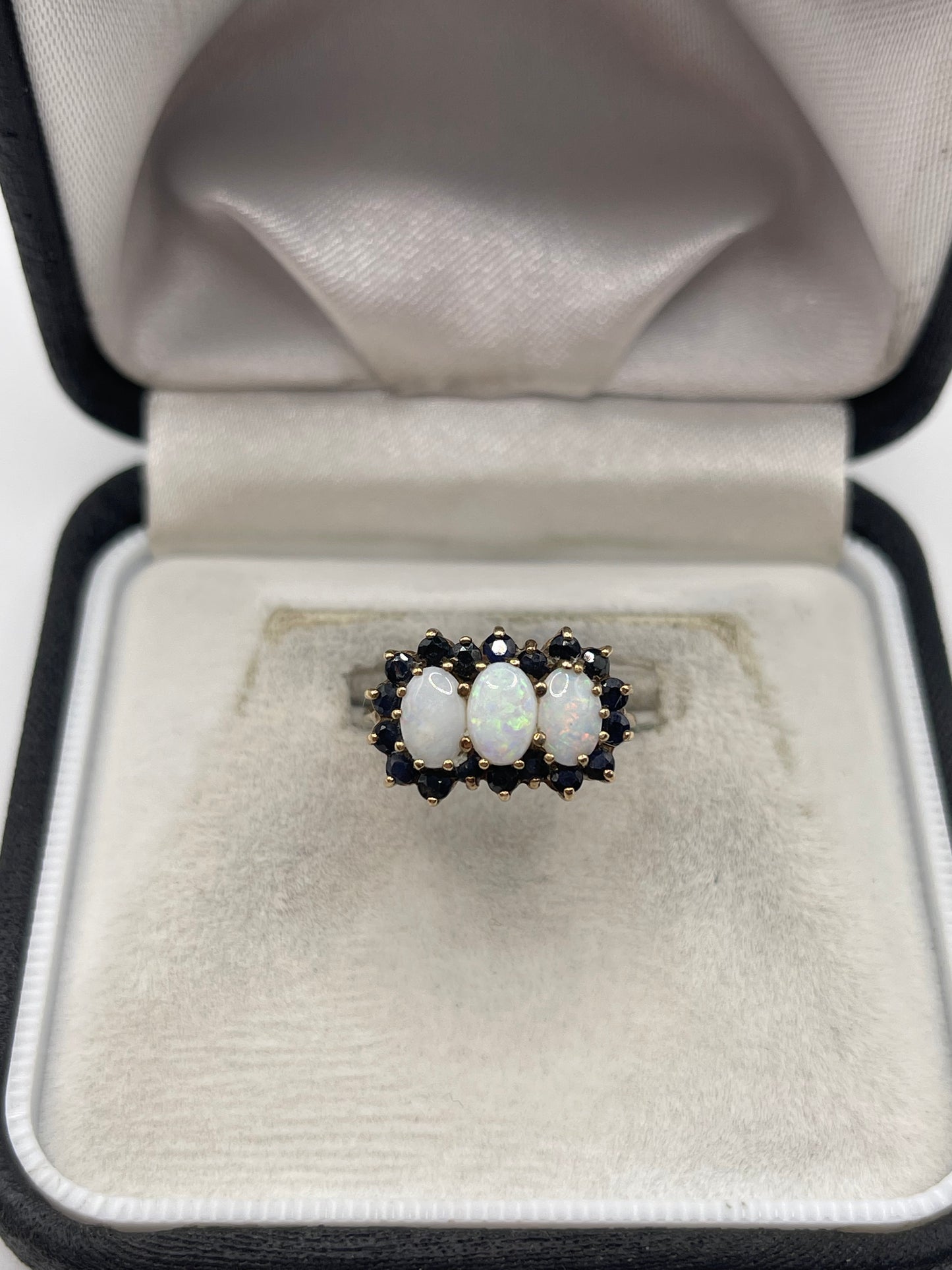 9ct gold opal and sapphire ring