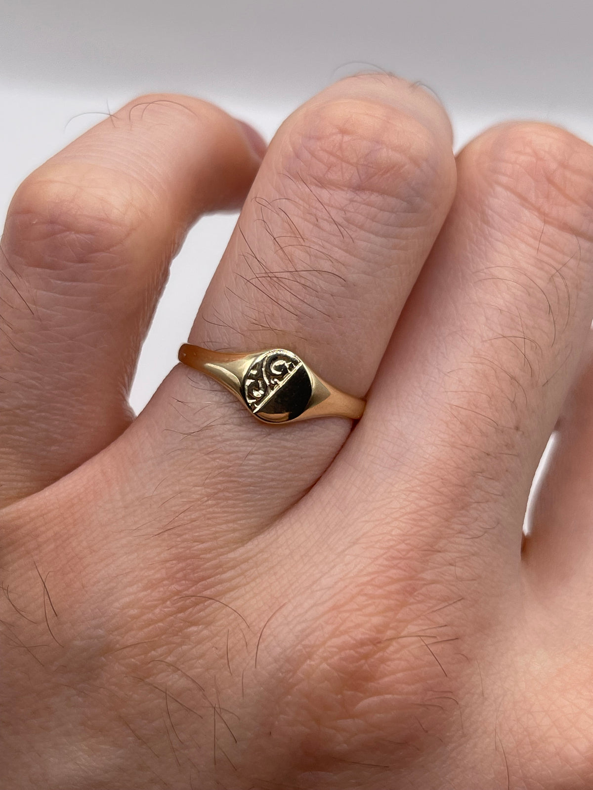 9ct gold signet ring