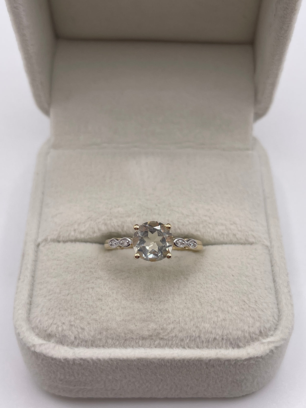 9ct gold quartz and diamond ring