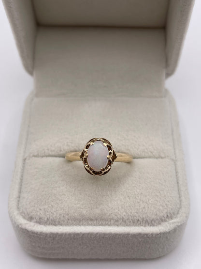 9ct gold opal ring