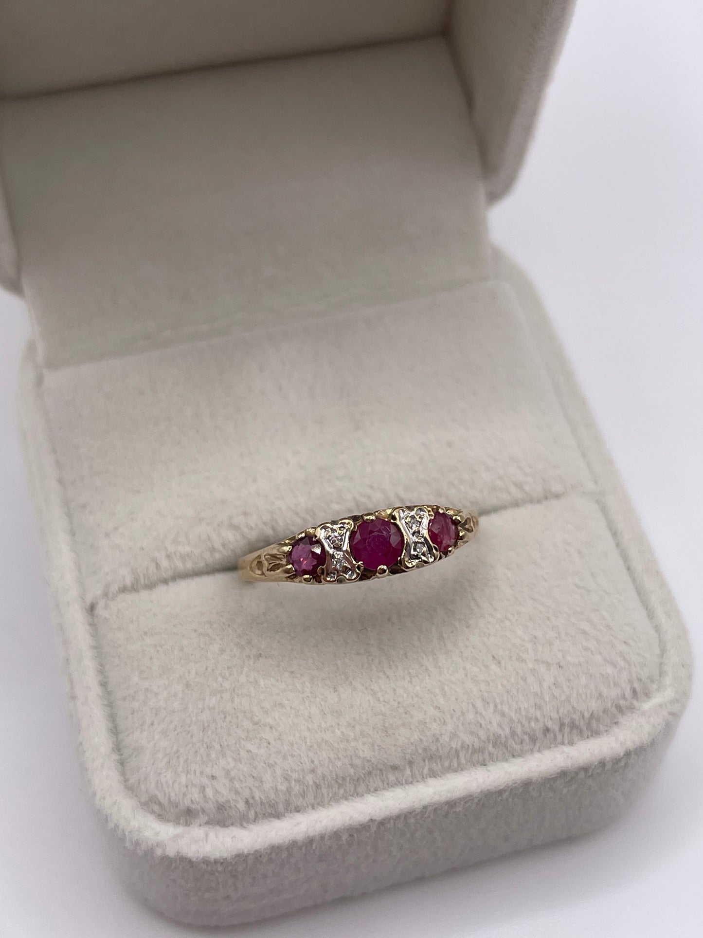 9ct gold ruby and diamond ring