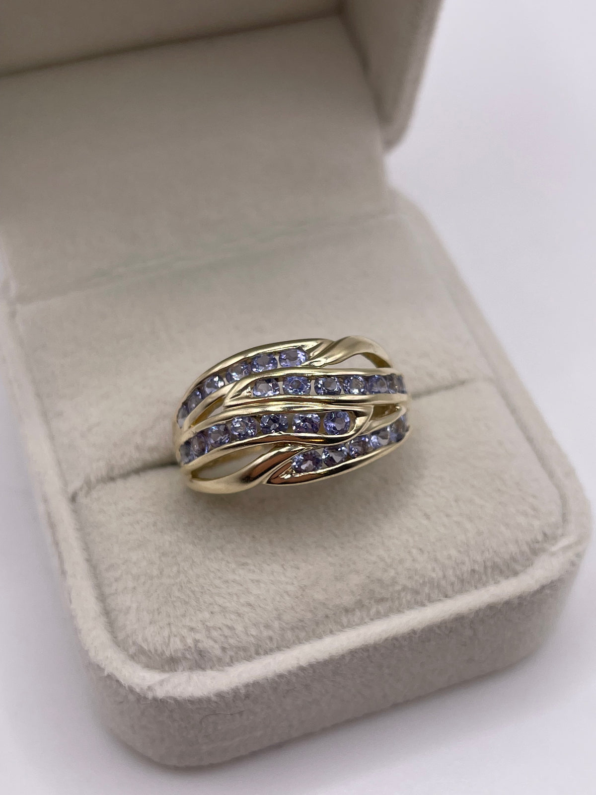 9ct gold tanzanite cluster ring