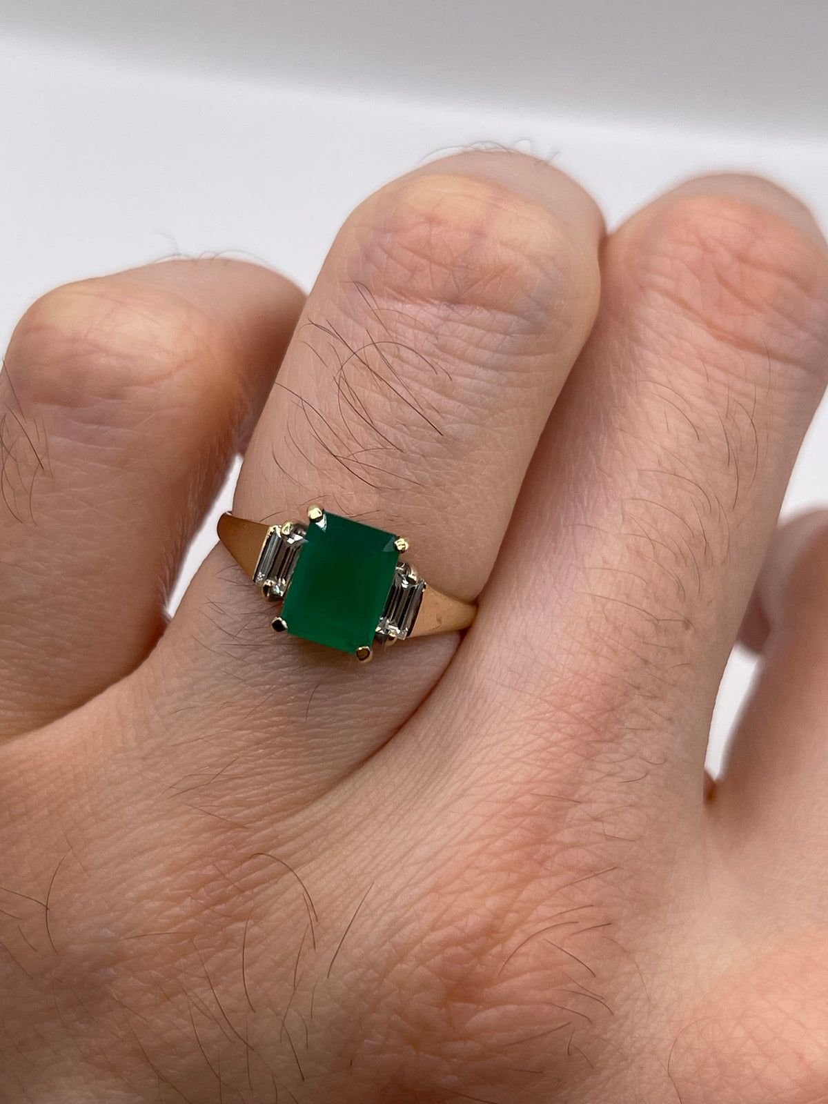 9ct gold green agate and cz ring