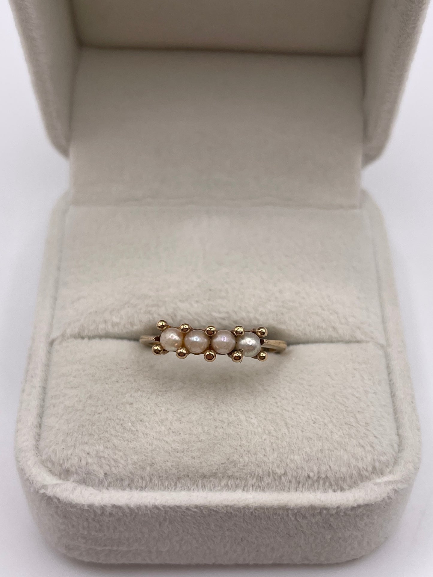 9ct gold pearl ring