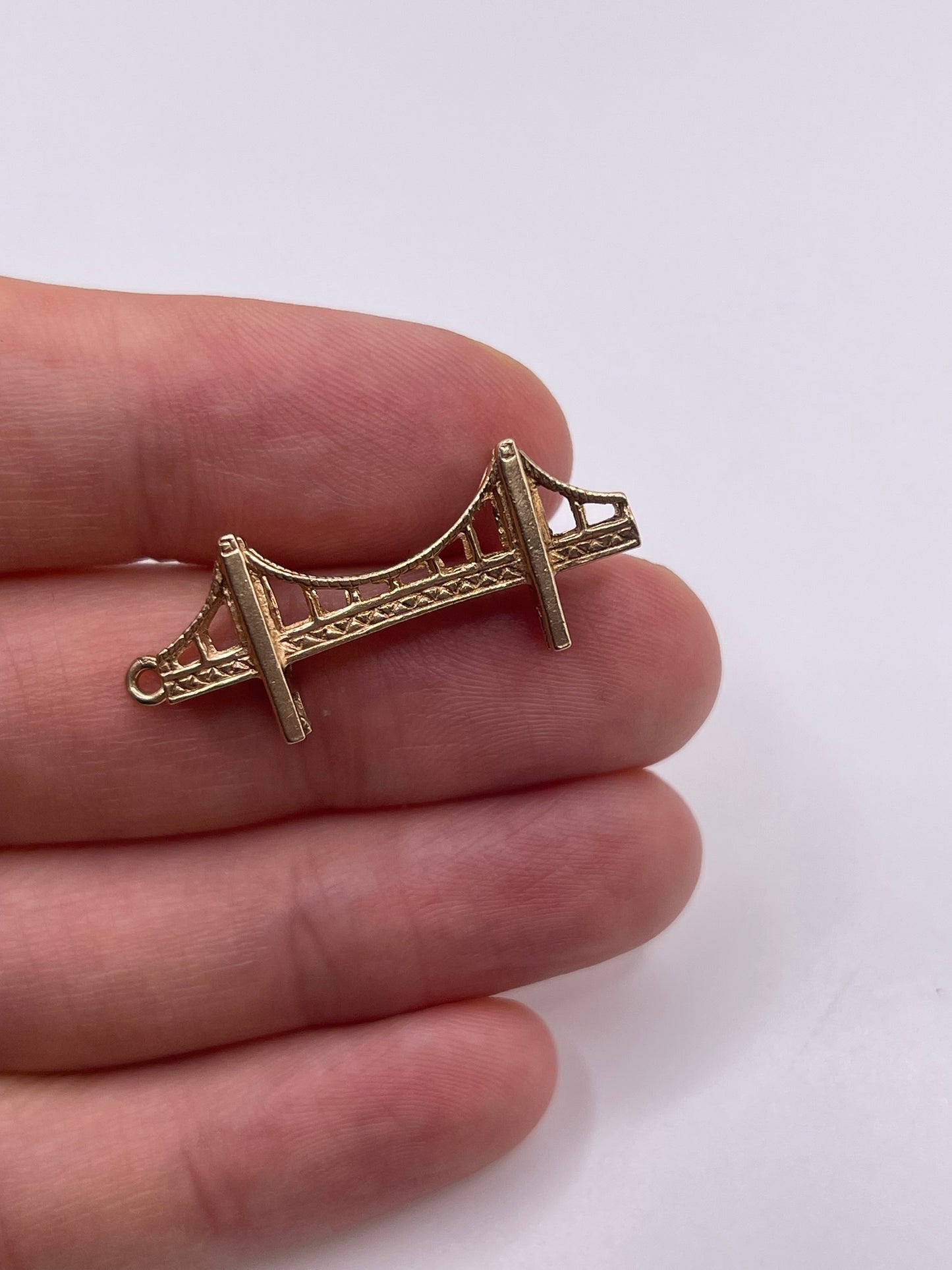 9ct gold Golden Gate Bridge charm