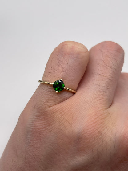 9ct gold diopside ring