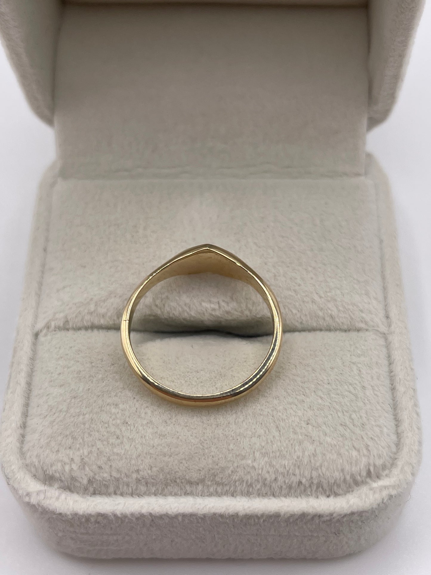 9ct gold heart signet ring