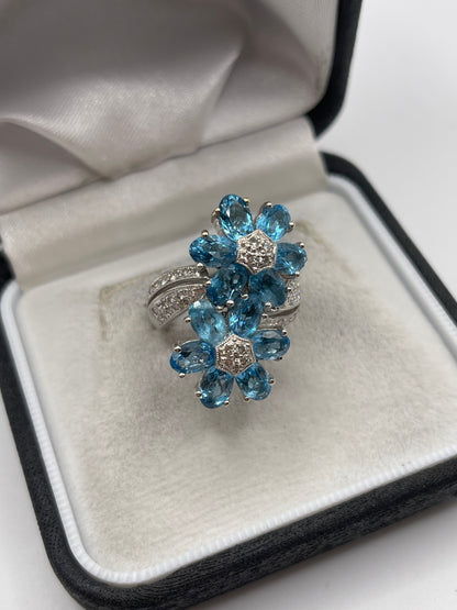 18ct white gold blue topaz and diamond ring