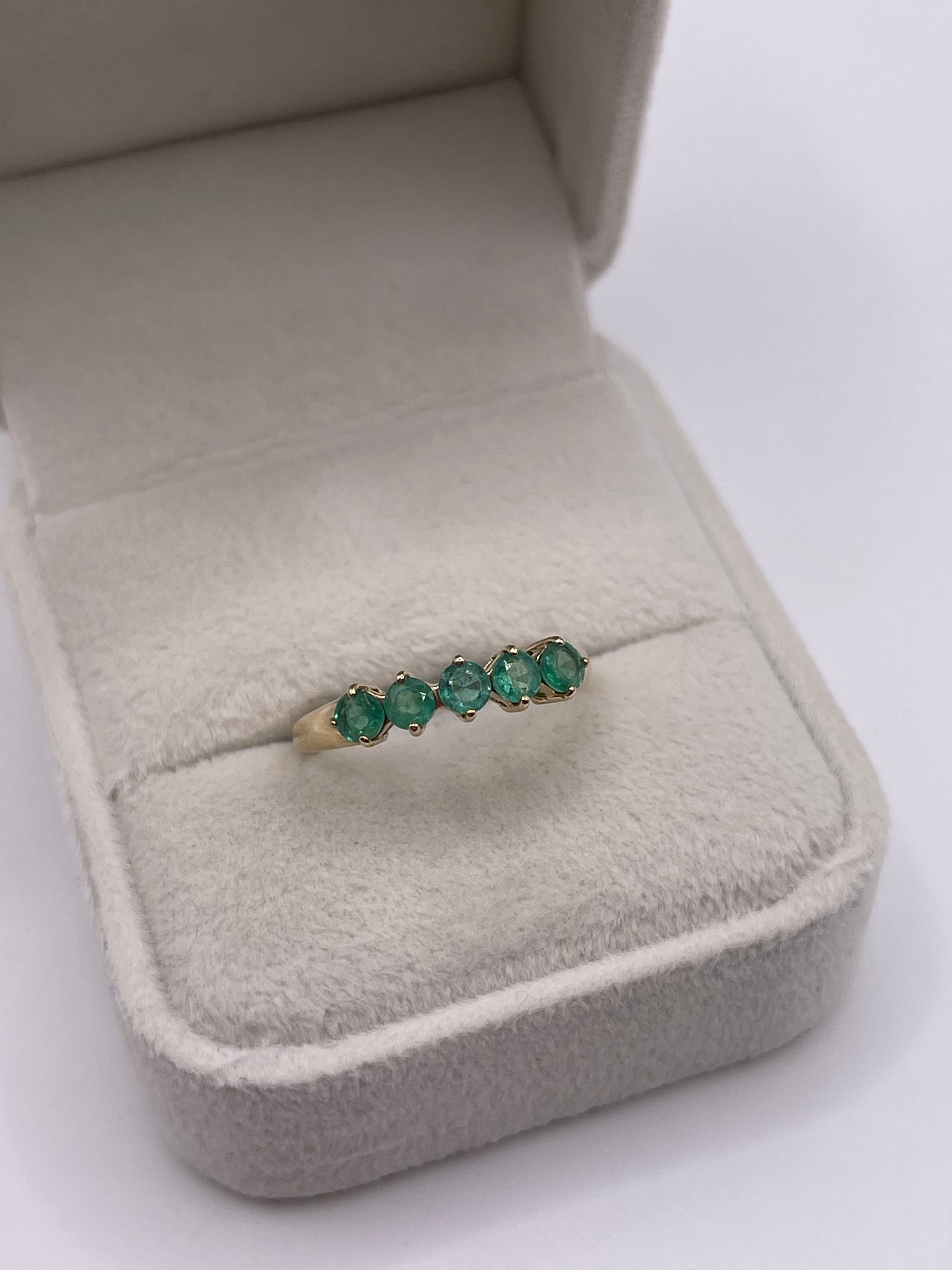 9ct gold emerald ring