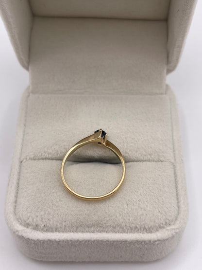9ct gold sapphire ring
