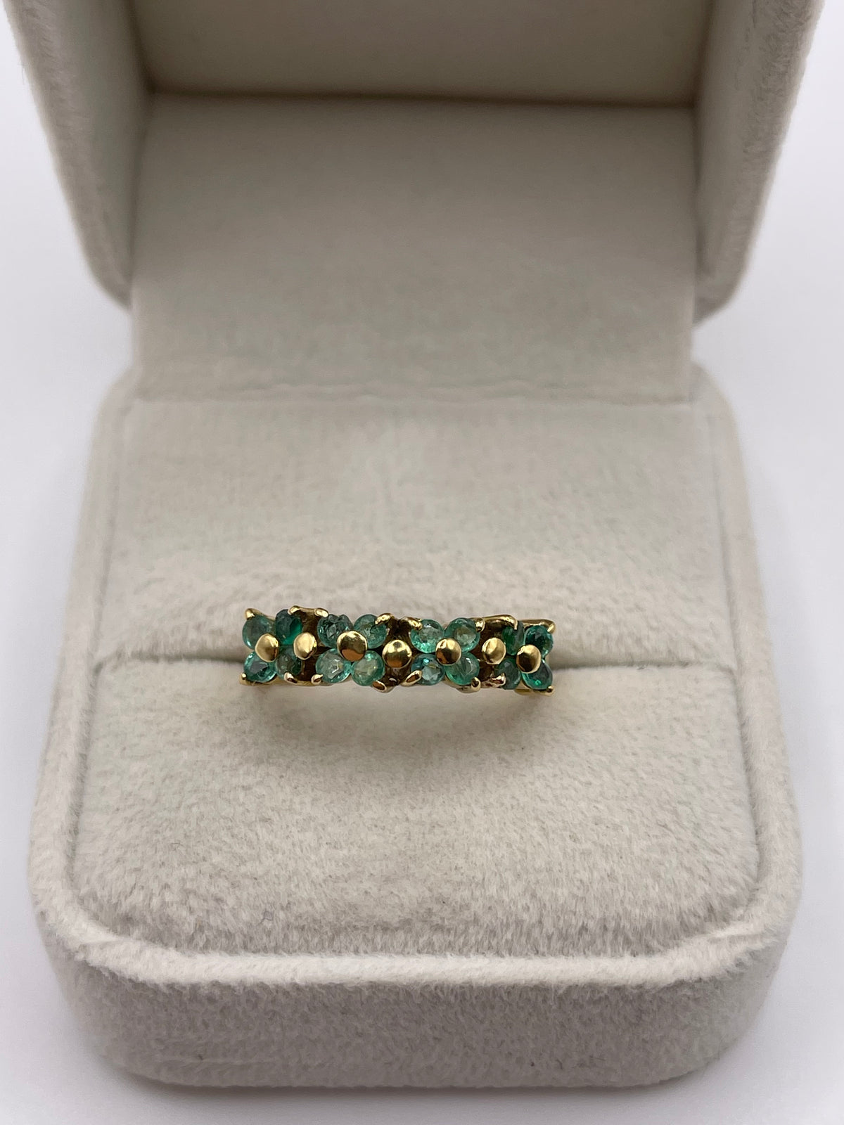 18ct gold emerald cluster ring