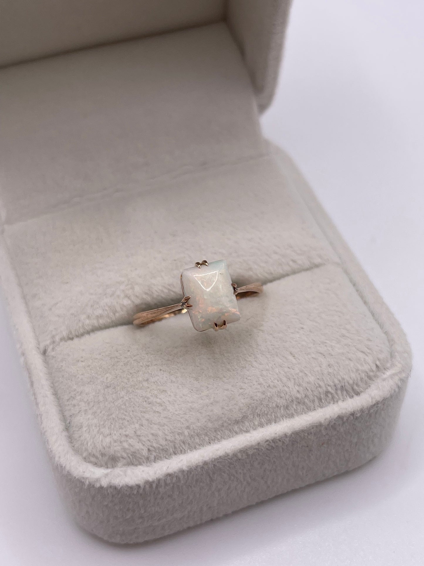 9ct rose gold opal ring