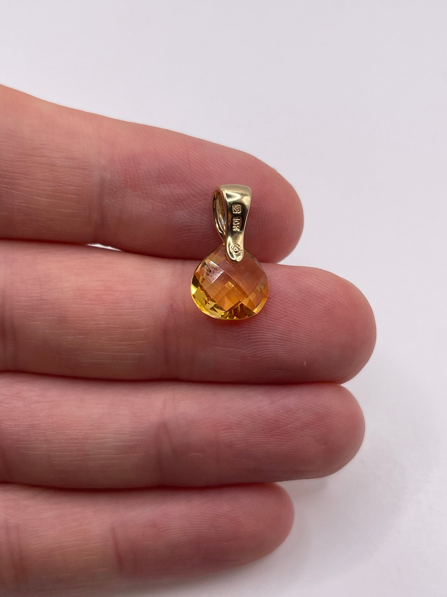 9ct gold citrine and diamond pendant