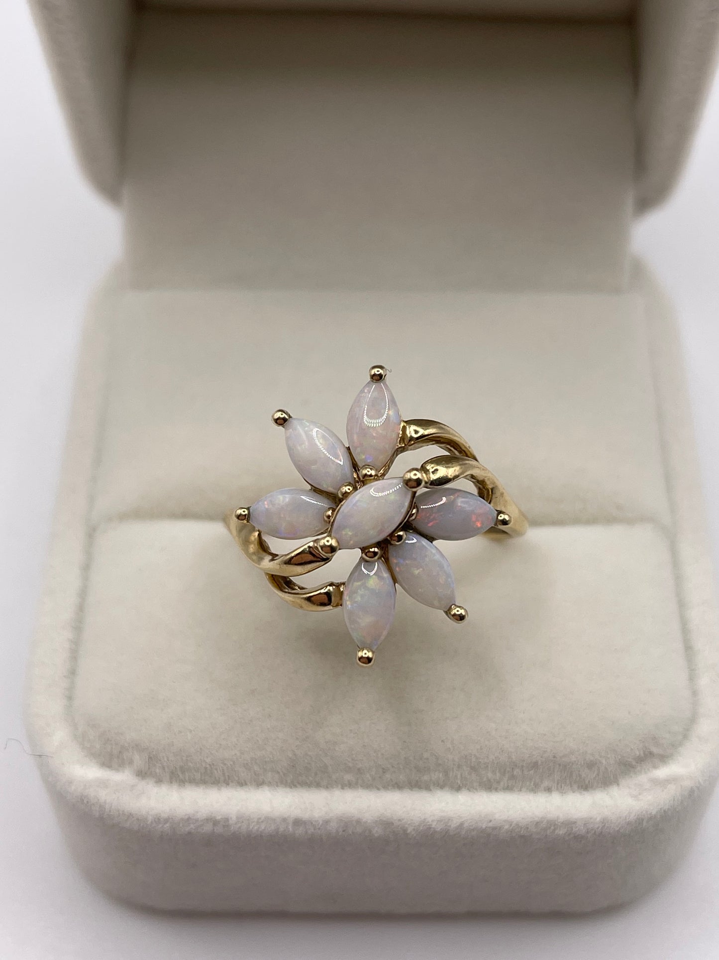9ct gold opal cluster ring