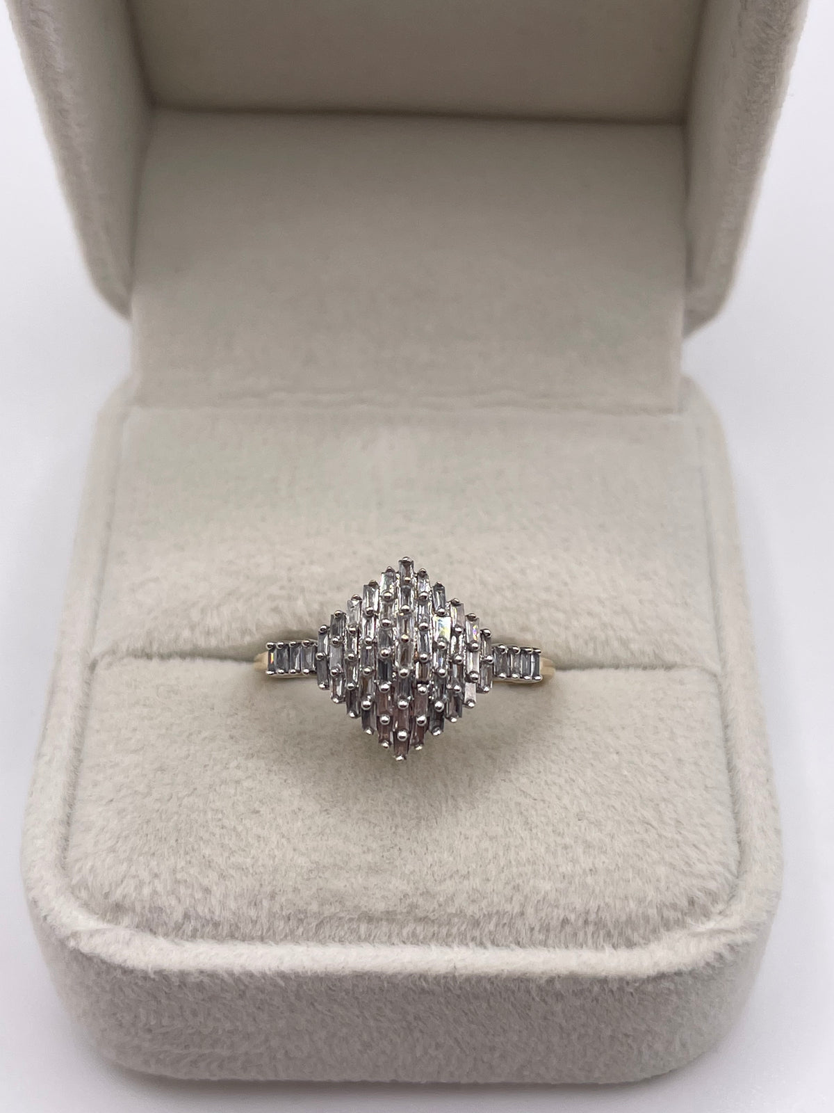 9ct gold diamond cluster ring