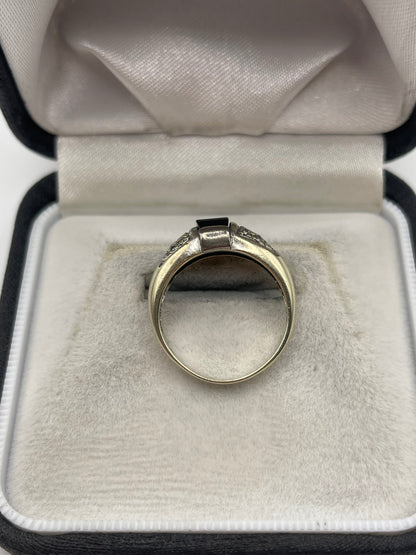 9ct white gold onyx and diamond ring