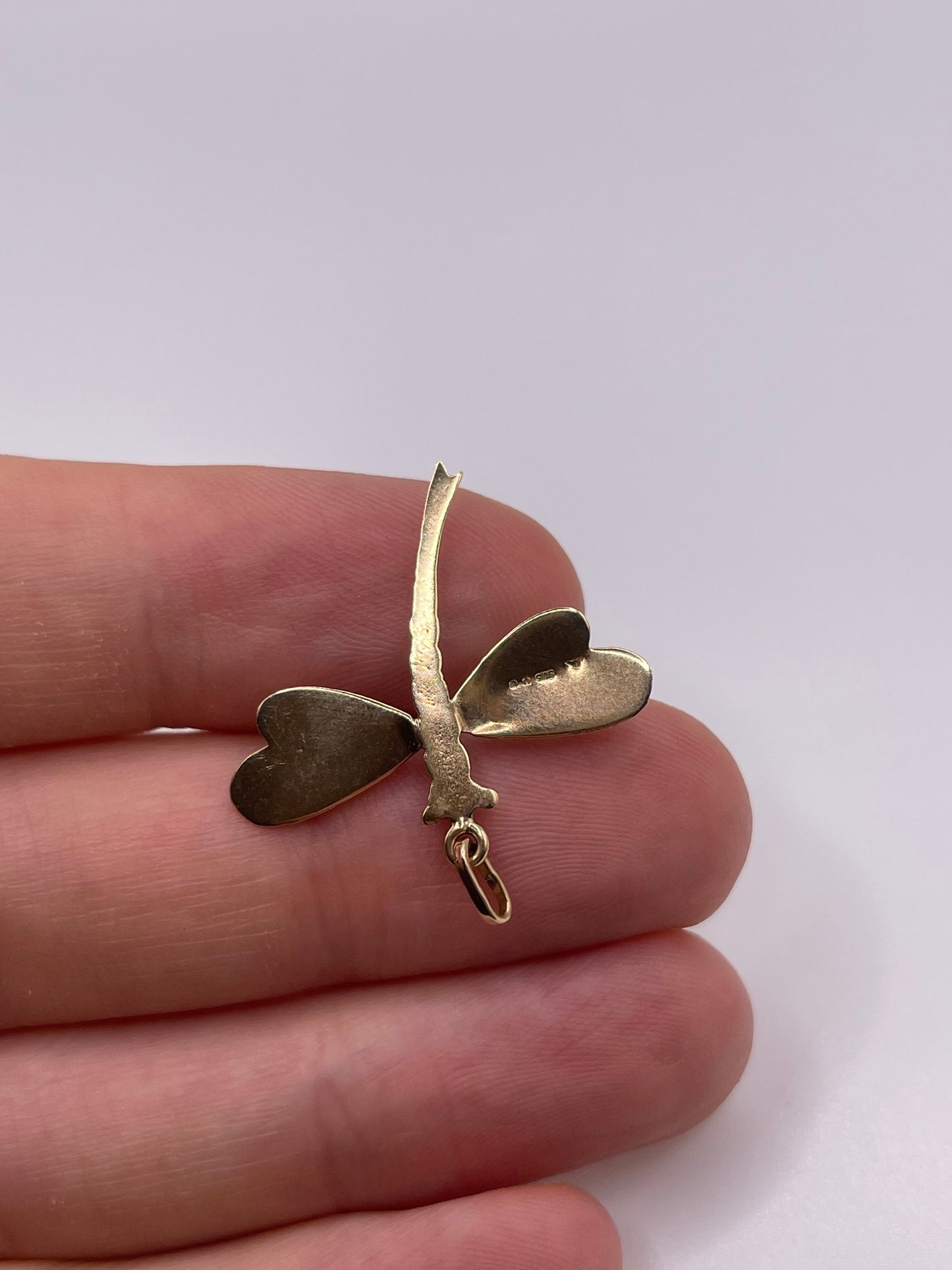 9ct gold dragonfly pendant
