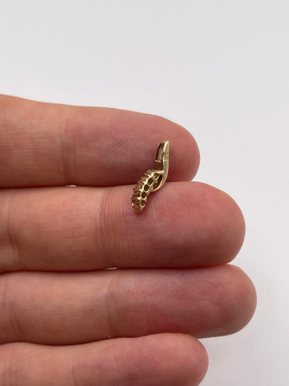 9ct gold diamond pendant