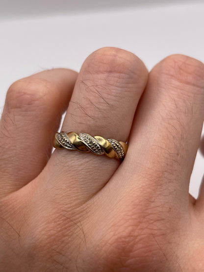 9ct gold diamond ring