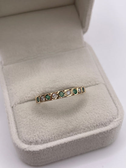 9ct gold emerald and diamond ring