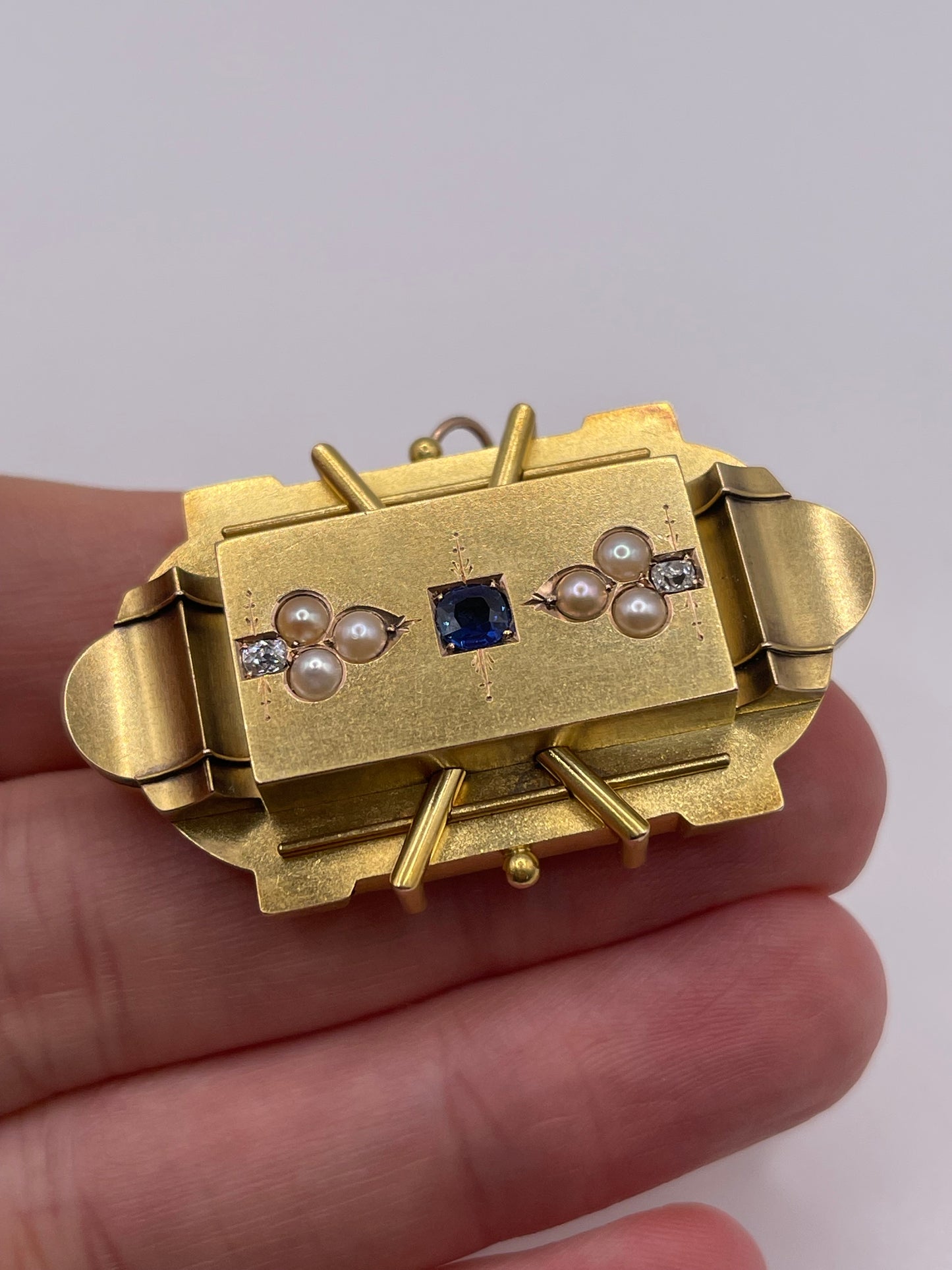 Antique 18ct gold sapphire, pearl and diamond brooch