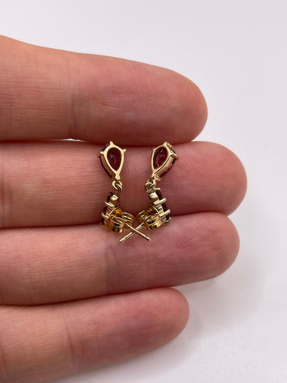 9ct gold garnet earrings