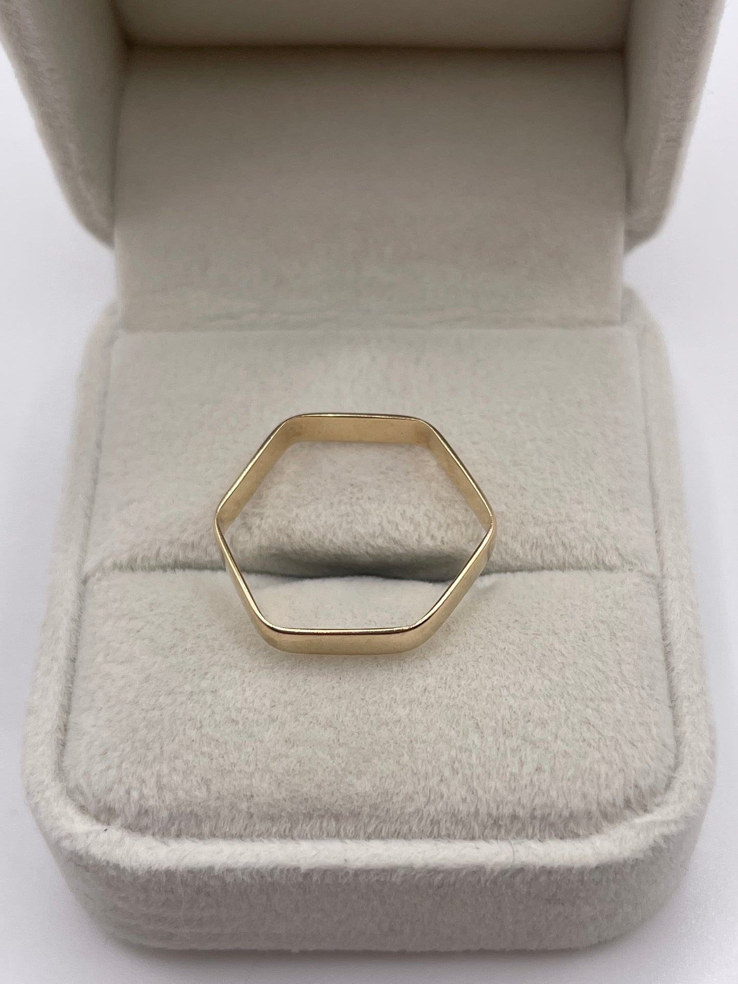 9ct gold band