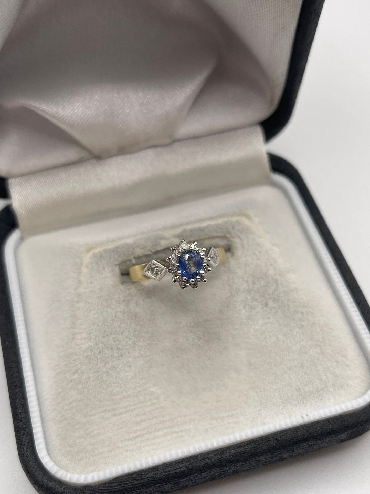 9ct gold sapphire and diamond ring